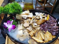 -一朵菌·野生菌探索家火锅(南亚店)