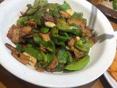 辣椒炒肉-肖记公安牛肉鱼杂馆· 省级非物质文化遗产(仁和路店)