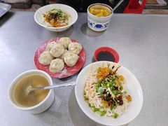 -高师傅特色米粉汤包(建设路店)