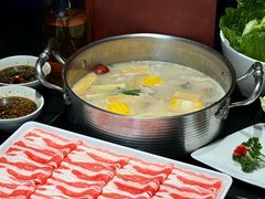 -鲜入唯煮·港式海鲜牛肉火锅(金宝街店)