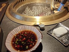-铭牛烧肉·和牛海鲜自助(高新月牙湖店)