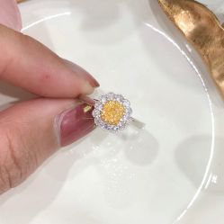 -威德钻石-克拉钻大本营(南京东路店)