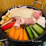 带羲小姐去吃食·第十一章·年糕火锅