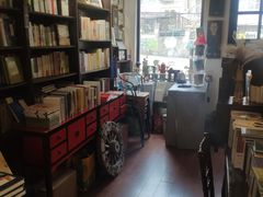 -荒岛书店(黄县路店)