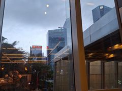 -大中华希尔顿酒店-念自助餐·嗨啤·小龙虾