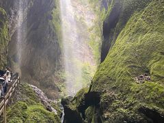 -龙水峡地缝景区