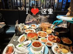 -雍容荟帝王蟹活龙虾展台自助(IFS黑金店)