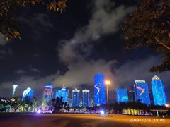 -万绿园