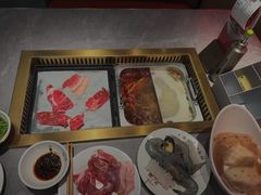 -芝小官毛肚火锅海鲜自助(苏州吴江区万宝店)