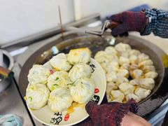 -依云煎包店