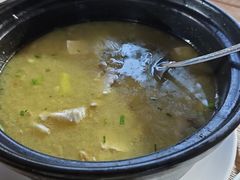 -土砂锅生态山庄·非遗砂锅雅鱼