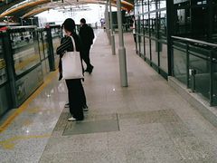 -康新公路(地铁站)