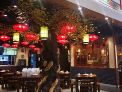 等位区-满园烤鸭·春饼(太原街万达店)