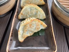 广式鲜虾煎饺-水上明月·湖景餐厅