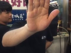 la@ji店员，垃@圾店长-巴四老城区炭火蛙锅(张江店)