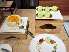 -大中华希尔顿酒店-念自助餐·嗨啤·小龙虾