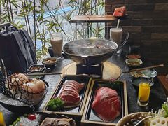 -湊湊火锅·茶憩(新中关购物中心店)