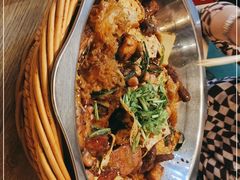 -愉肴麻辣香锅(中山路店)