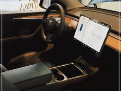 -TESLA 特斯拉(上海太古汇体验店)