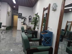 -V8潮牌·接发烫染连锁