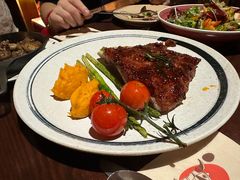 烤西班牙猪肋排配蜜汁烧烤酱-BROWNSTONE布朗石西班牙餐厅(富城店)