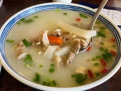 羊肉汤-塔里木的羊·新疆特色餐厅(钱湖北路店)