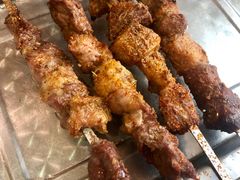 烤羊肉串-清真吴记门钉肉饼·喜多利