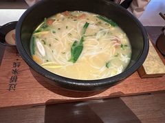 -银米·云南传统过桥米线(双廊黑金冠店)
