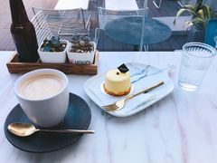 伯爵的杏园-UNI UNI(环亚凯瑟琳店)