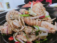 -虾弄弄海派小龙虾·牛羊蝎子火锅