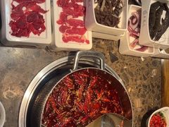 -来龍儿鲜切牛肉自助老火锅
