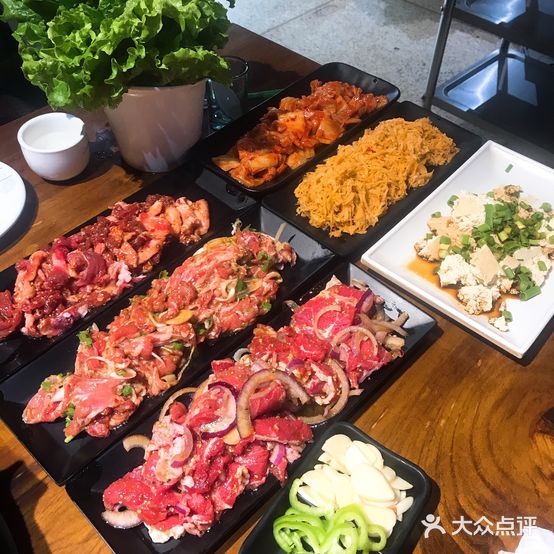 八芳涮烤(公安三小区店)