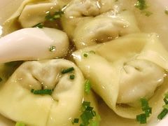 特色荠菜肉馄饨-潘国仙耳光馄饨(黄家阙路店)