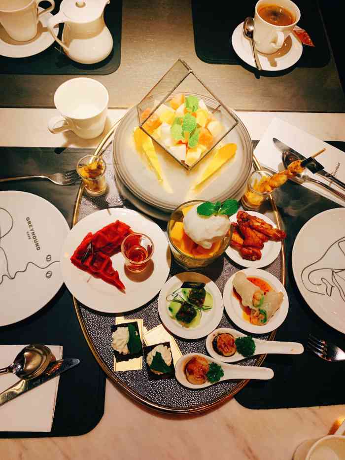 灰狗·潮泰意·餐厅greyhound(静安嘉里中心店)-"点了最受欢迎的鸡翅