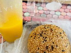 -白玉兰食品甜凤店(合生汇店)