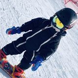 小朋友也能滑雪这么棒？惊叹啊！
