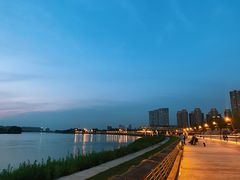 -南京眼步行桥