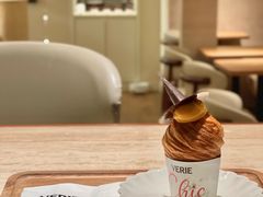 -VERIE BAKEHOUSE