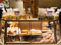 面包甜点陈列柜-山崎面包(静安久光店)