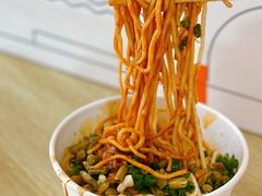 -球场热干面老店