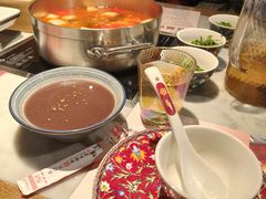 -尚尚仙·酸汤猪手·猪肚鸡火锅(华联万柳购物中心店)