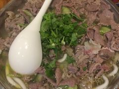 -杨三孃跷脚牛肉(西外棕榈岛店)