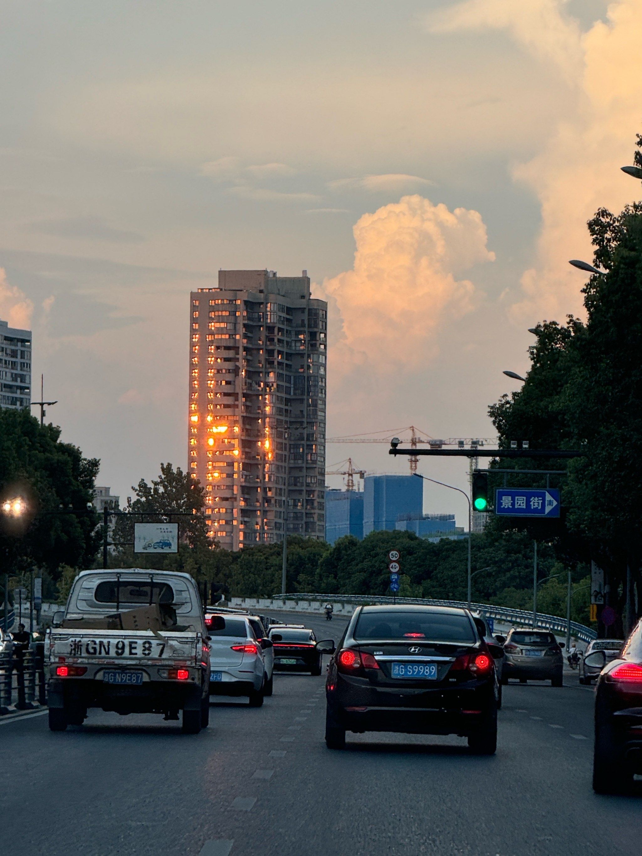 夏天的相册里全是天空哈哈哈哈哈哈哈好美#随手拍天空云朵 #想看看你