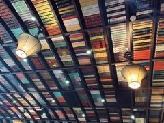 -钟书阁(松江泰晤士小镇店)