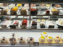 面包甜点陈列柜-红跑车(三孝口店)