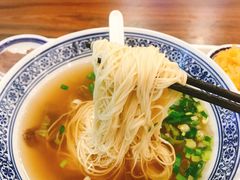 -陇兴楼兰州拉面(西安咸阳国际机场店)