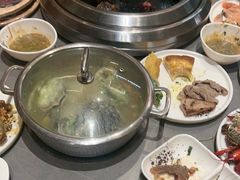-黑金·寻焰自助百汇·烤肉·火锅(中街店)