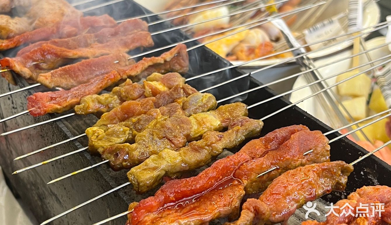 光谷赶紧冲！！室内自助烧烤🥓想吃啥拿啥，也太爽了呜呜呜