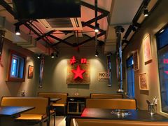 大堂-赤铁扒拉锅·烤串·烤鸽子