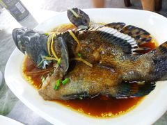 -四川小胡子海鲜(丁村万人海鲜广场店)